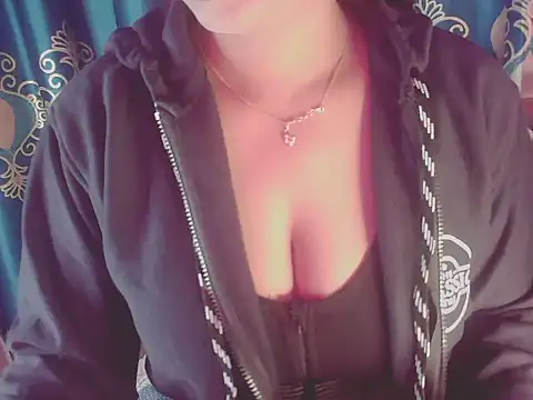 Snapshot of banglarani880 chatting on 12-26-24, 02:33 banglarani880 online show from 12-26-24, 02:33
