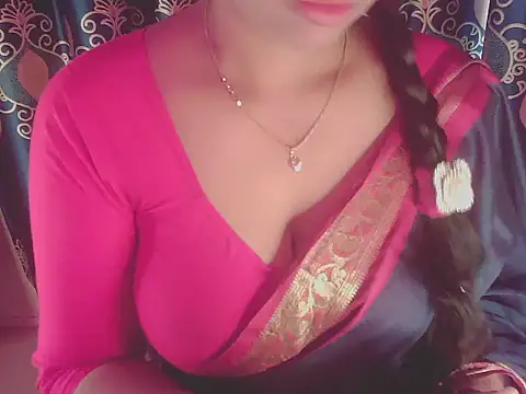 Snapshot of banglarani880 chatting on 01-07-25, 03:24 banglarani880 online show from 01-07-25, 03:24