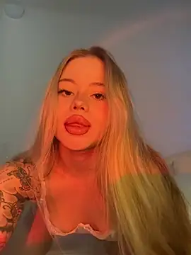 curchez  online show from 02-27-25, 08:53