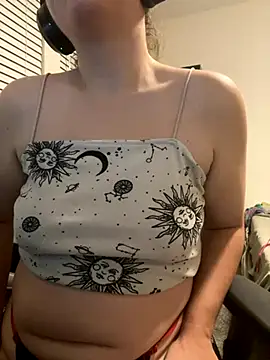 Snapshot of bratcore chatting on 09-13-25, 04:23 bratcore online show from 09-13-25, 04:23