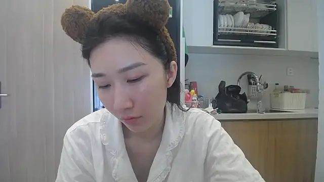 Asiagirll online show from 06-15-26, 02:47