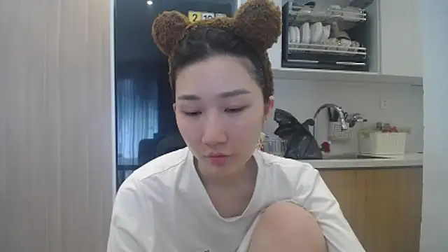 Asiagirll online show from 06-17-26, 03:20