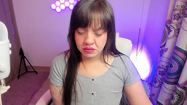 sophia grants online show from 10-28-25, 06:06