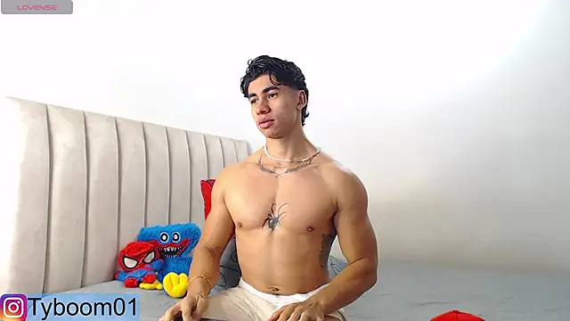 TYLER BOOM online show from 02-11-25, 04:13