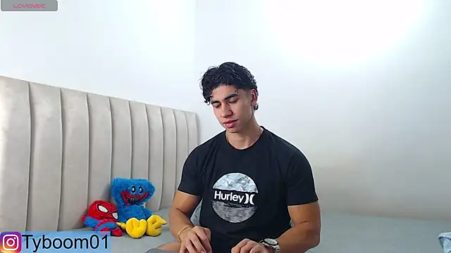 TYLER BOOM online show from 02-14-25, 06:40