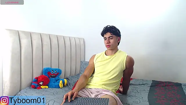 TYLER BOOM online show from 03-11-25, 05:24