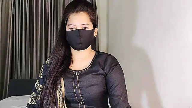 Snapshot of YourLovelyQueen chatting on 01-13-25, 05:23 YourLovelyQueen online show from 01-13-25, 05:23