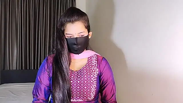 Snapshot of YourLovelyQueen chatting on 03-06-25, 03:46 YourLovelyQueen online show from 03-06-25, 03:46