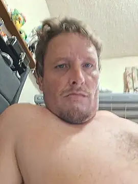 bushhogger8371 online show from 08-06-26, 04:42
