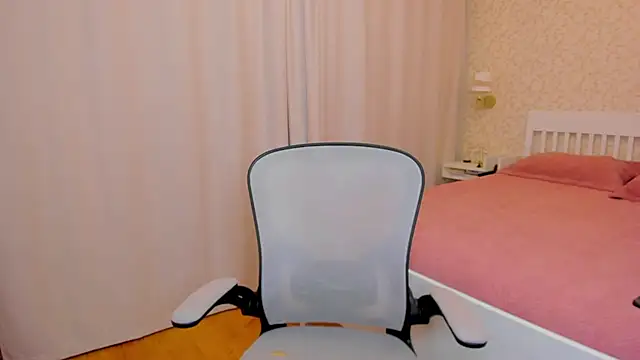 Snapshot of FieryHeart chatting on 10-13-25, 07:03 FieryHeart online show from 10-13-25, 07:03