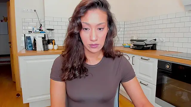 Snapshot of FieryHeart chatting on 10-24-25, 06:59 FieryHeart online show from 10-24-25, 06:59