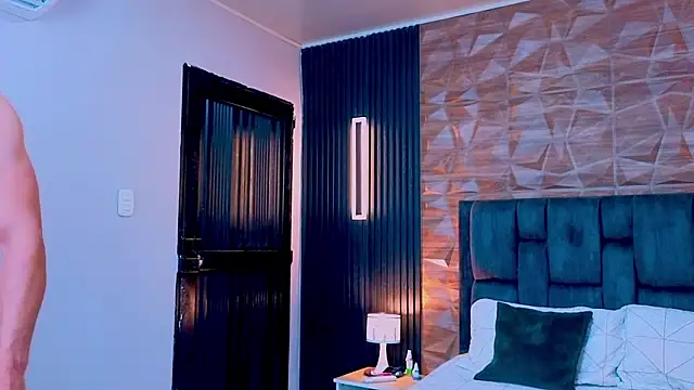 FelipeAndMarcello3 online show from 03-21-26, 07:28