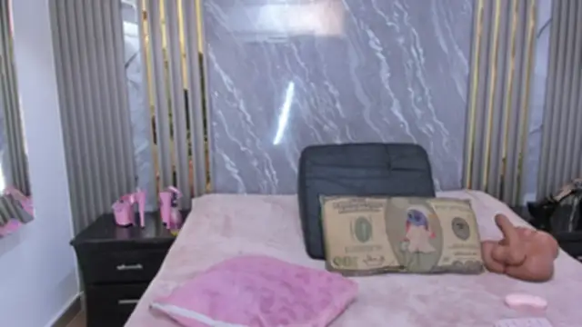 Nyakimgold online show from 09-26-25, 12:31