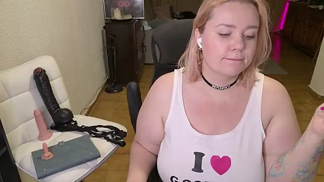 MargotGrey online show from 04-06-26, 08:15