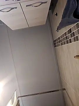 Snapshot of outdoors70 chatting on 12-29-24, 11:29 outdoors70 online show from 12-29-24, 11:29