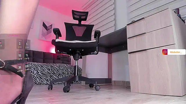 Miabelier online show from 11-20-25, 10:53