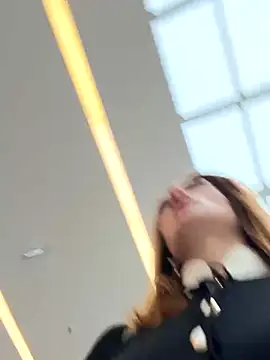 Snapshot of -AngelAri- chatting on 10-22-25, 09:09 -AngelAri- online show from 10-22-25, 09:09