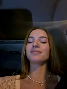 Snapshot of -AngelAri- chatting on 11-14-25, 06:17 -AngelAri- online show from 11-14-25, 06:17