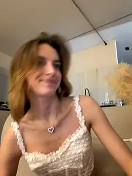 Snapshot of -AngelAri- chatting on 11-15-25, 09:11 -AngelAri- online show from 11-15-25, 09:11