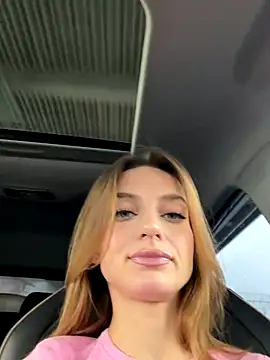 Snapshot of -AngelAri- chatting on 11-16-25, 09:15 -AngelAri- online show from 11-16-25, 09:15