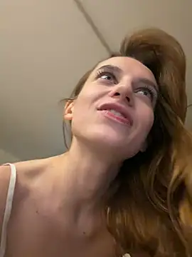 Snapshot of -AngelAri- chatting on 02-15-26, 09:11 -AngelAri- online show from 02-15-26, 09:11