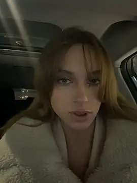 Snapshot of -AngelAri- chatting on 02-25-26, 06:06 -AngelAri- online show from 02-25-26, 06:06