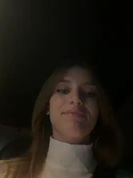 Snapshot of -AngelAri- chatting on 03-11-26, 06:03 -AngelAri- online show from 03-11-26, 06:03