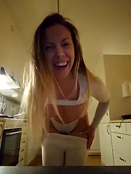 novaforyou1 online show from 02-19-25, 08:10