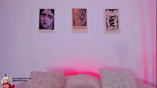 Moonlight1002 online show from 11-12-25, 09:42