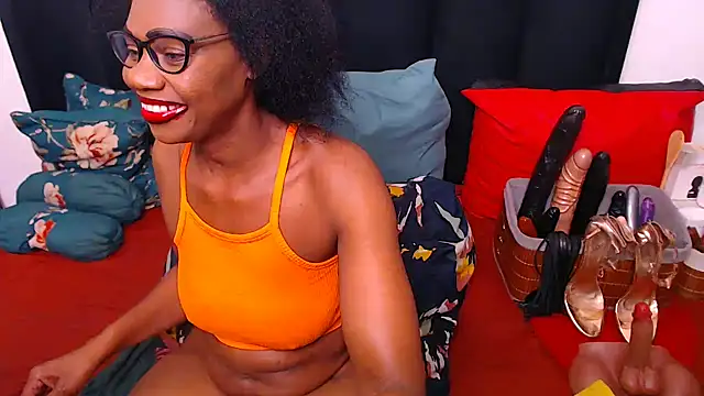 sexybootylicious online show from 12-16-25, 05:45