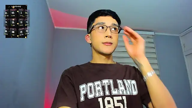 tom Howard online show from 11-25-25, 04:56