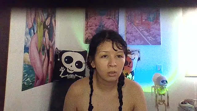 Snapshot of Haru_Queenn chatting on 10-18-25, 09:59 Haru Queenn online show from 10-18-25, 09:59