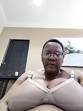 SEXYBOOBSNASS online show from 09-22-25, 06:43
