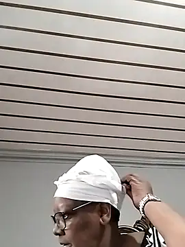 Snapshot of SEXYBOOBSNASS chatting on 10-05-25, 03:54 SEXYBOOBSNASS online show from 10-05-25, 03:54