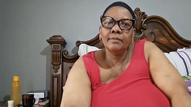 Snapshot of SEXYBOOBSNASS chatting on 10-28-25, 04:49 SEXYBOOBSNASS online show from 10-28-25, 04:49