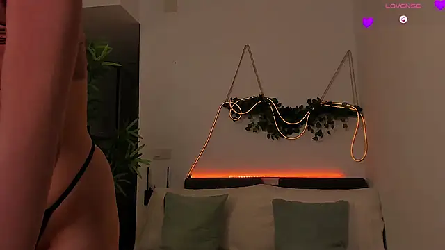 Jaylee Krys online show from 02-15-26, 06:04