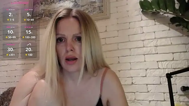 Snapshot of Angel_girllovemy chatting on 01-11-25, 04:36 Angel girllovemy online show from 01-11-25, 04:36