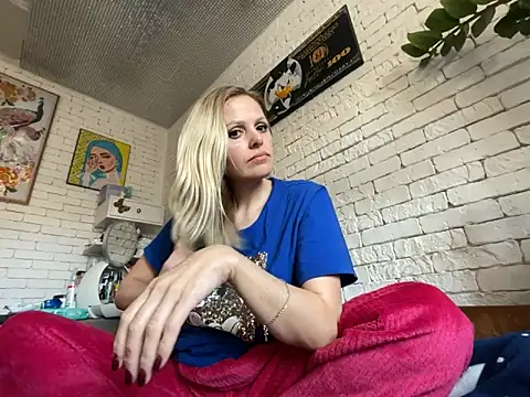 Snapshot of Angel_girllovemy chatting on 02-18-25, 09:32 Angel girllovemy online show from 02-18-25, 09:32