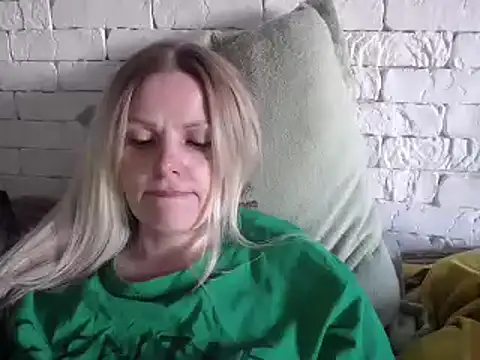 Snapshot of Angel_girllovemy chatting on 03-19-25, 12:34 Angel girllovemy online show from 03-19-25, 12:34