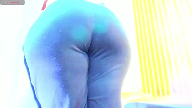 Snapshot of AlishaPalmer chatting on 01-15-25, 12:36 AlishaPalmer online show from 01-15-25, 12:36