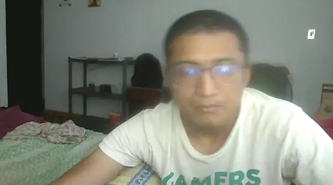 Snapshot of Mghty-cockl88 chatting on 01-10-25, 09:53 Mghty-cockl88 online show from 01-10-25, 09:53