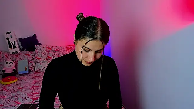 amelie collins online show from 03-07-25, 02:04