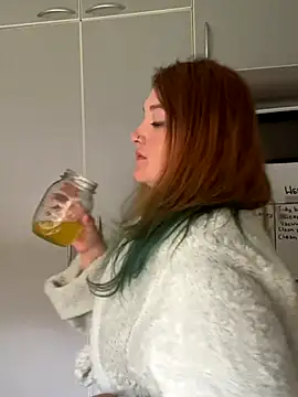 Demure Whore online show from 10-06-25, 02:53