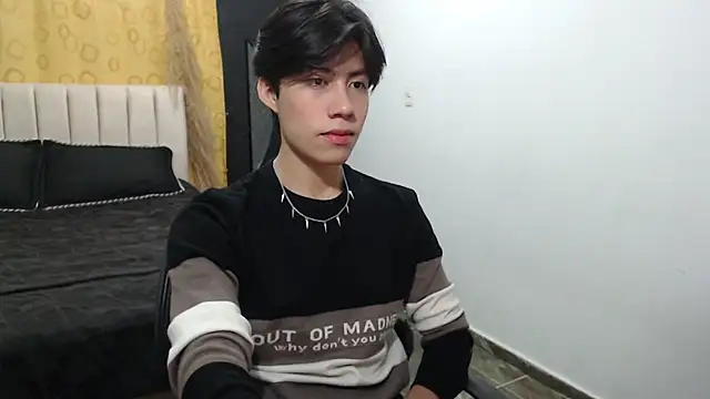 Elio-cam online show from 12-15-24, 08:52