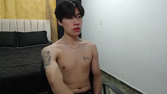 Elio-cam online show from 12-19-24, 08:02