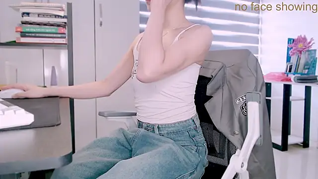 Shyn   online show from 11-27-25, 06:37