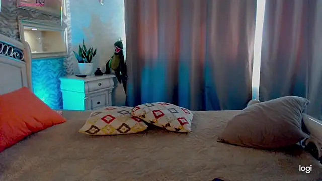 Iam Luna online show from 06-26-26, 06:40