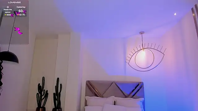 LindseyCox online show from 01-25-25, 02:15