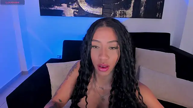 LindseyCox online show from 02-06-25, 07:51