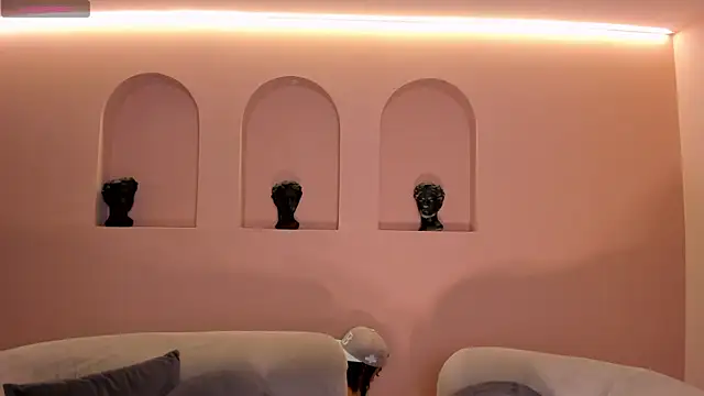 LindseyCox online show from 09-17-25, 04:14